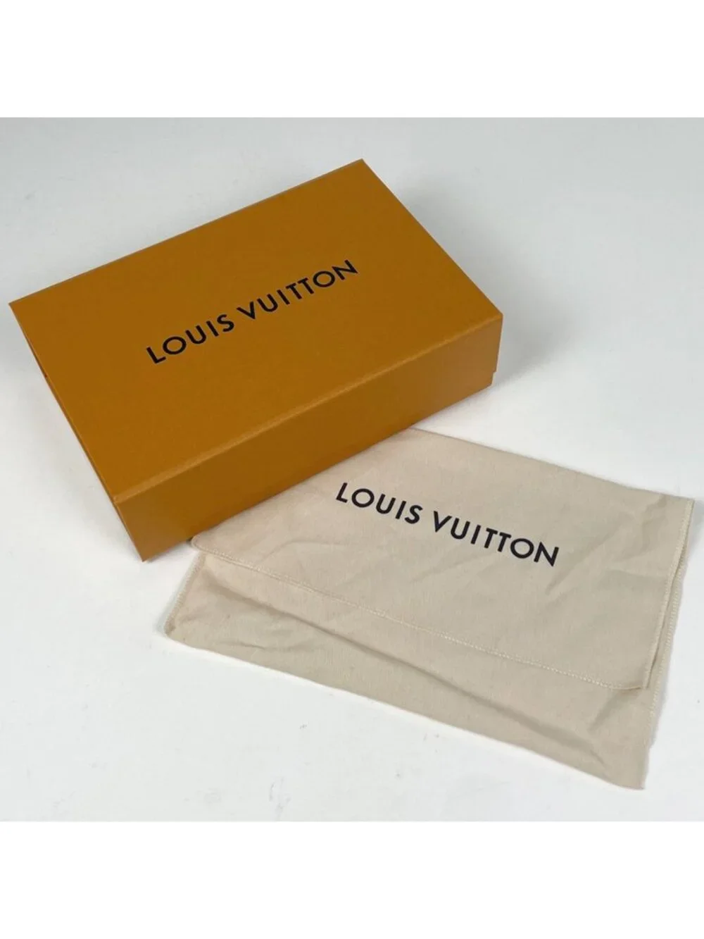 Louis Vuitton Alpha Wearable Wallet Shoulder Bag LV Aerogram Leather Noir